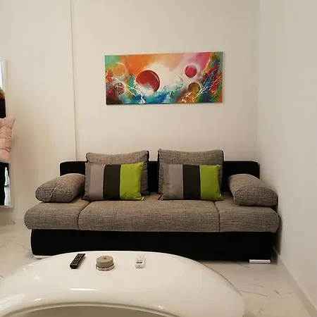 Laura Aristotelous Square